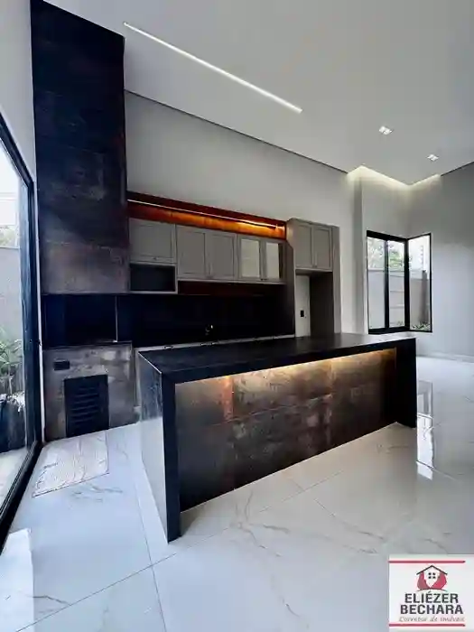 Casa com 3 quartos à venda, 130m² — foto 2 de 18