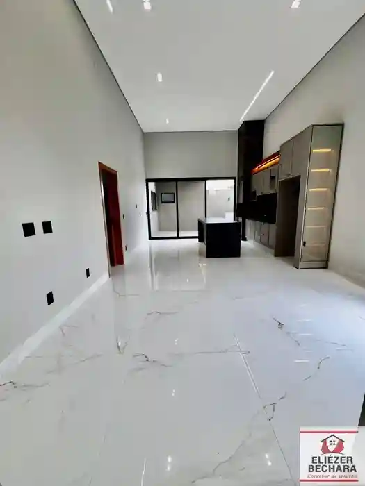 Casa com 3 quartos à venda, 130m² — foto 1 de 18