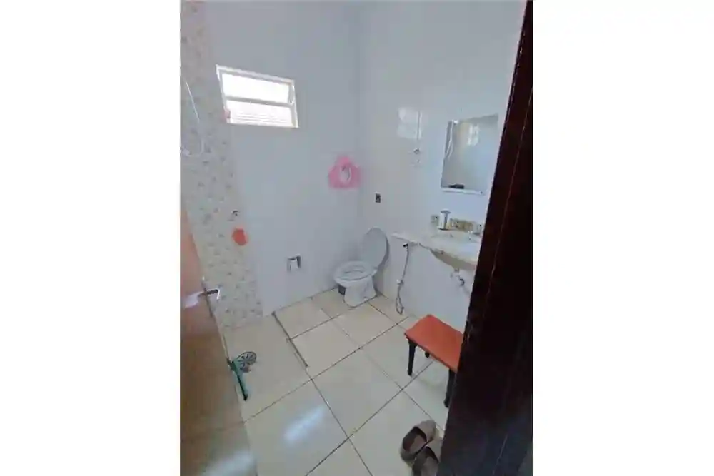 Casa com 2 quartos à venda, 360m² — foto 8 de 9