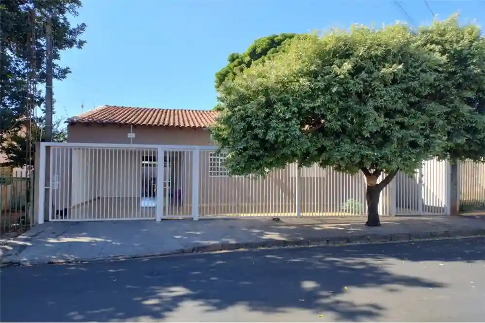 Casa com 2 quartos à venda, 360m² — foto 1 de 9