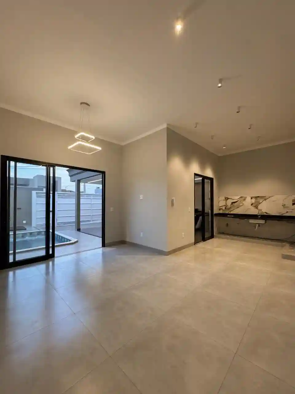 Casa com 3 quartos à venda, 210m² — foto 7 de 28