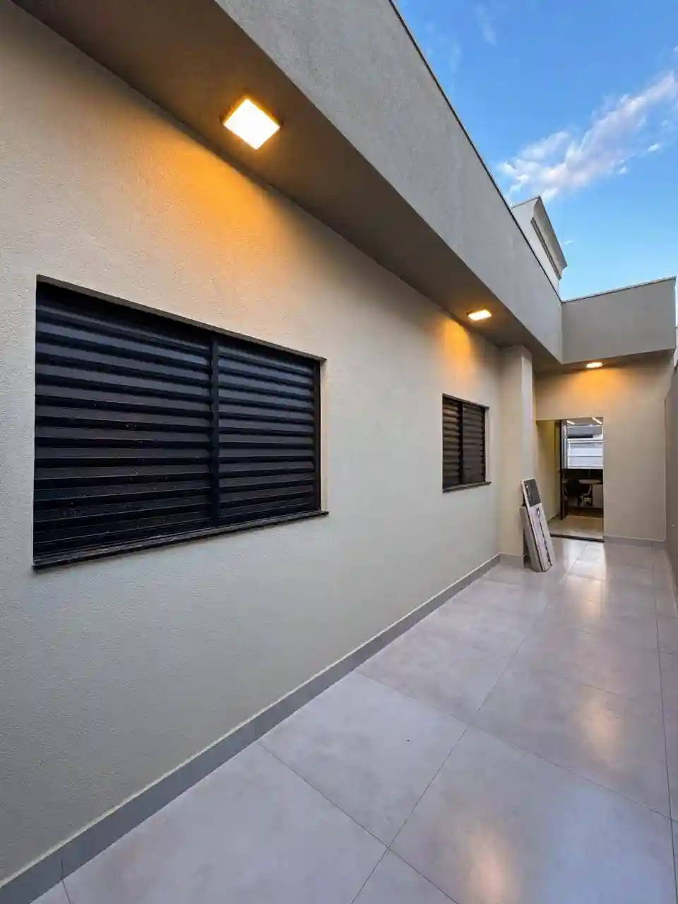 Casa com 3 quartos à venda, 210m² — foto 3 de 28
