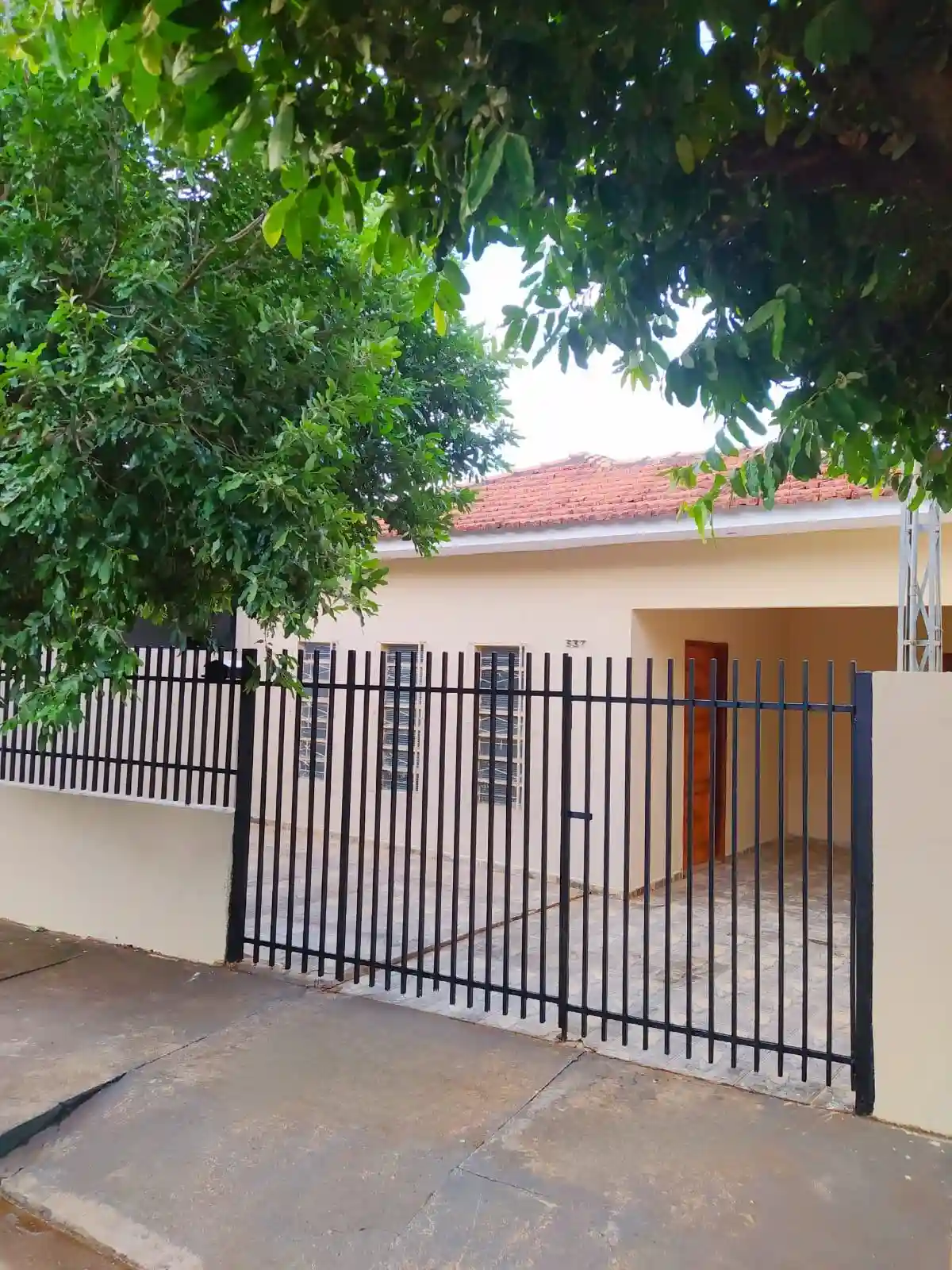 Casa com 2 quartos à venda, 90m² — foto 1 de 32