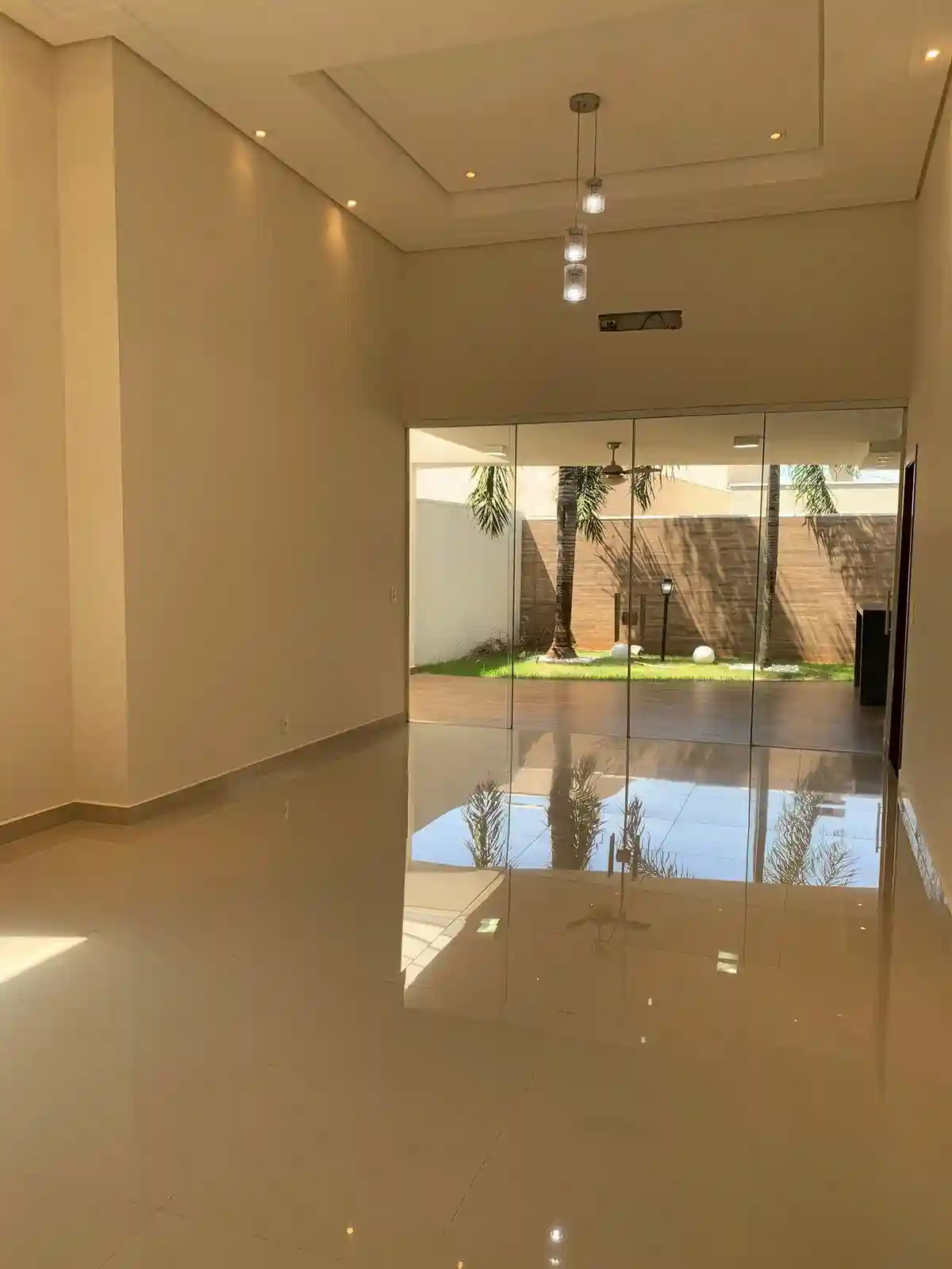 Casa de Condomínio com 3 quartos à venda, 192m² — foto 1 de 9