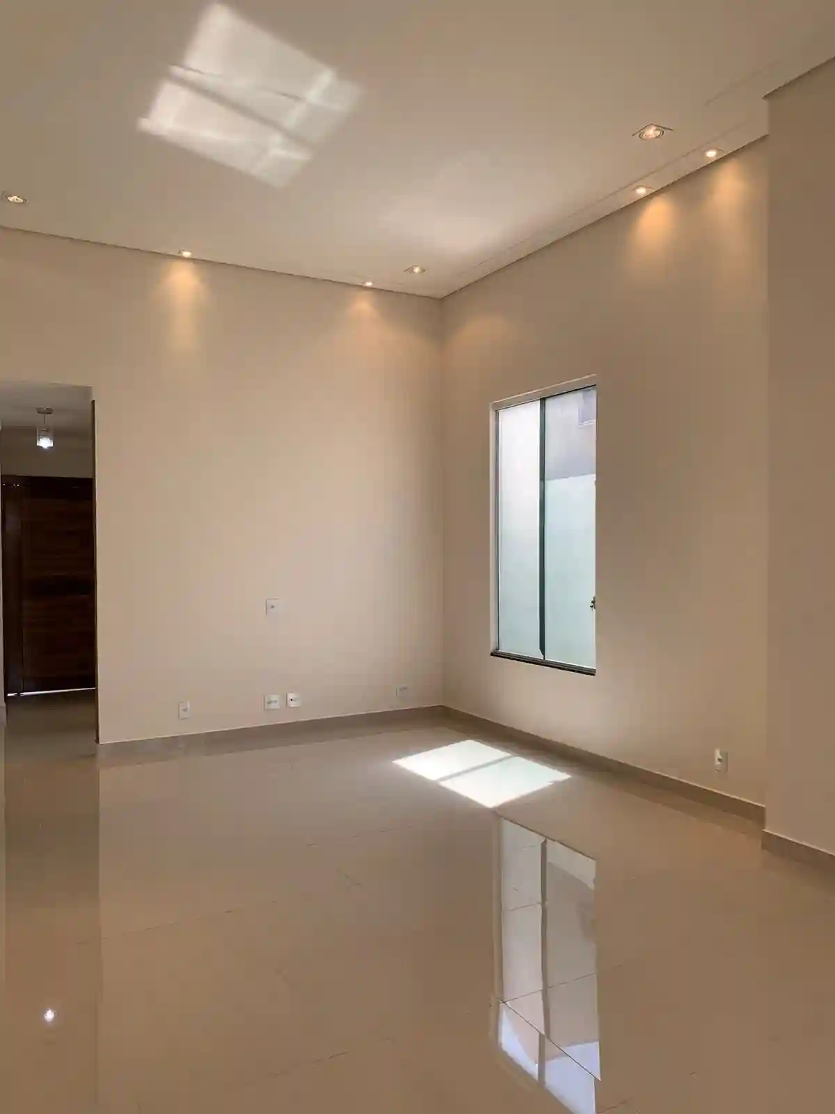 Casa de Condomínio com 3 quartos à venda, 192m² — foto 4 de 9