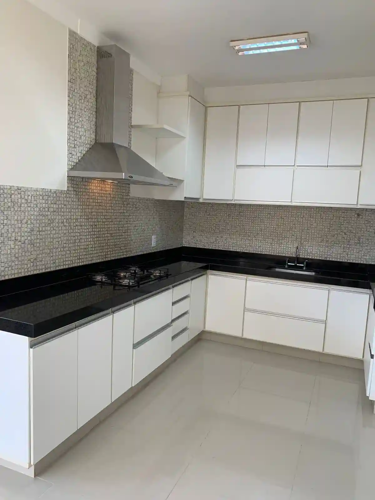 Casa de Condomínio com 3 quartos à venda, 192m² — foto 7 de 9