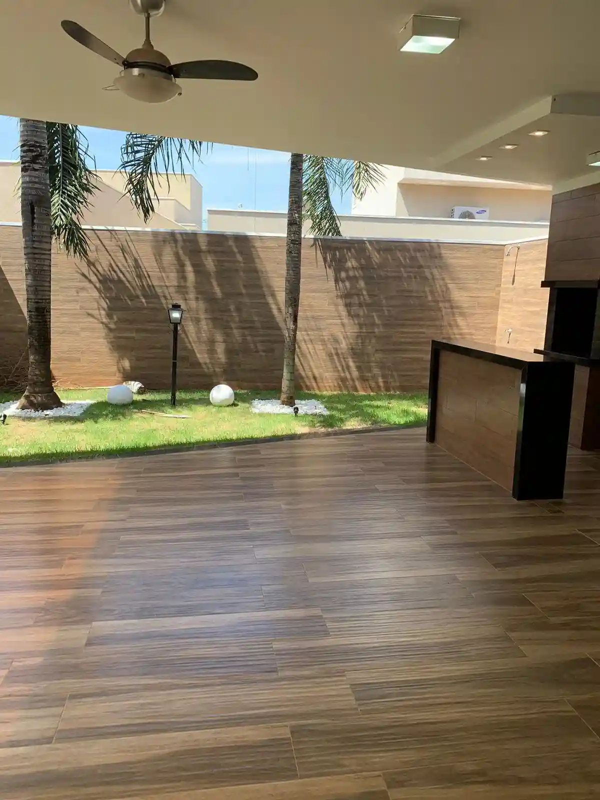 Casa de Condomínio com 3 quartos à venda, 192m² — foto 2 de 9