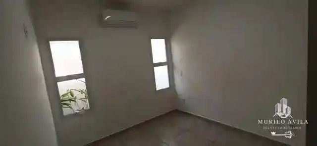 Casa de Condomínio com 4 quartos à venda, 275m² — foto 3 de 18