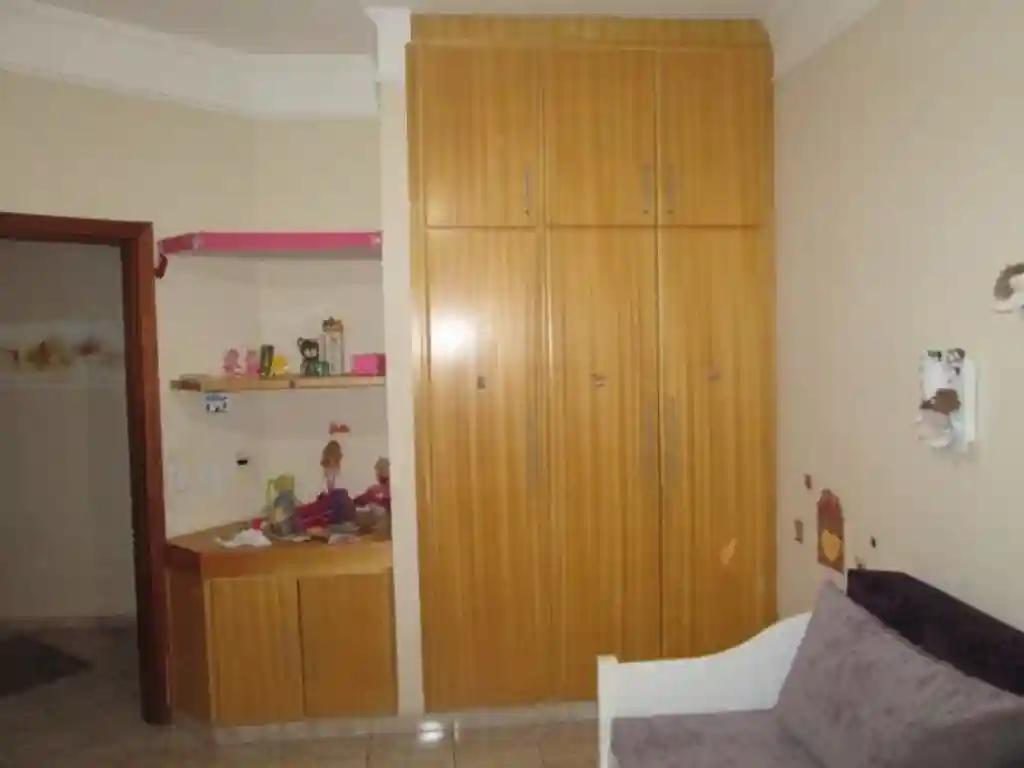Casa à venda — foto 10 de 42