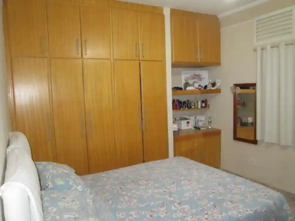Casa à venda — foto 17 de 42