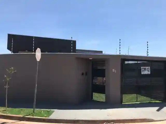 Casa com 3 quartos à venda, 234m² — foto 1 de 36