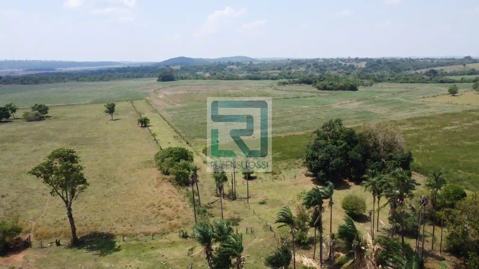 Fazenda / Sítio / Chácara  à venda, 2080000m² — foto 1 de 14