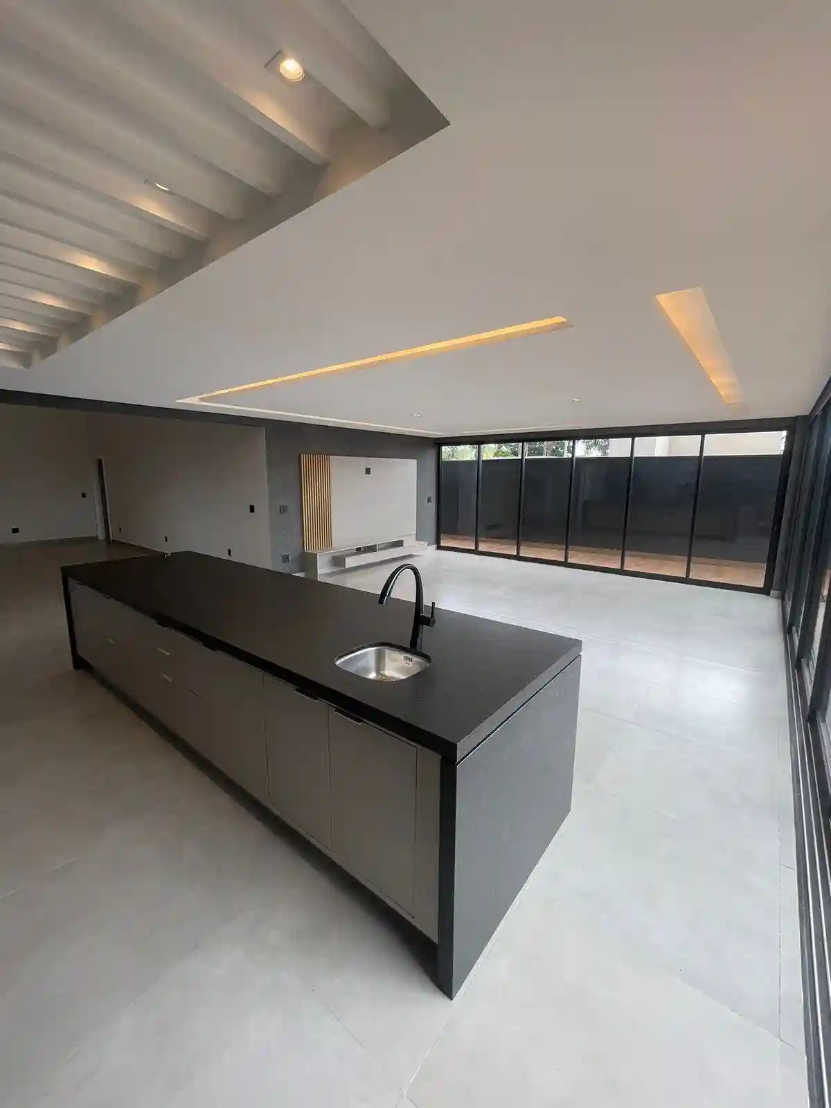 Casa de Condomínio com 3 quartos à venda, 290m² — foto 4 de 10