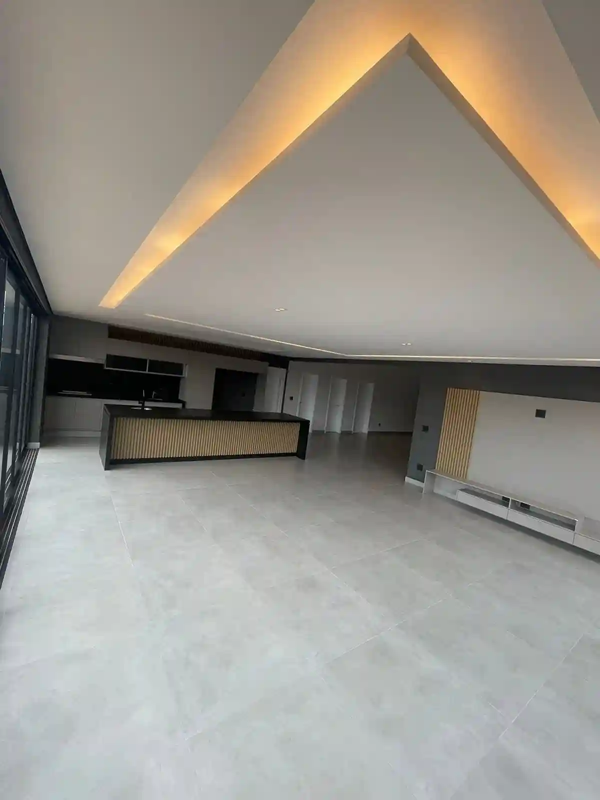 Casa de Condomínio com 3 quartos à venda, 290m² — foto 3 de 10