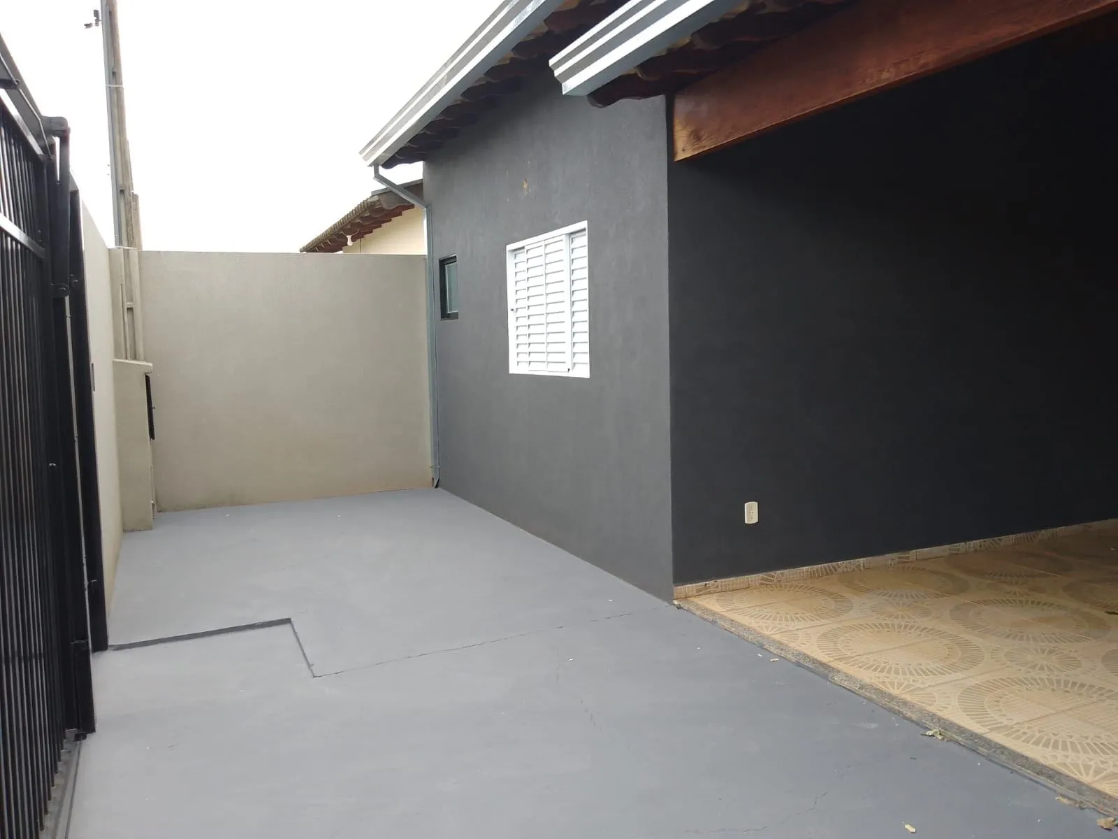 Casa com 3 quartos para aluguel, 110m² — foto 2 de 25