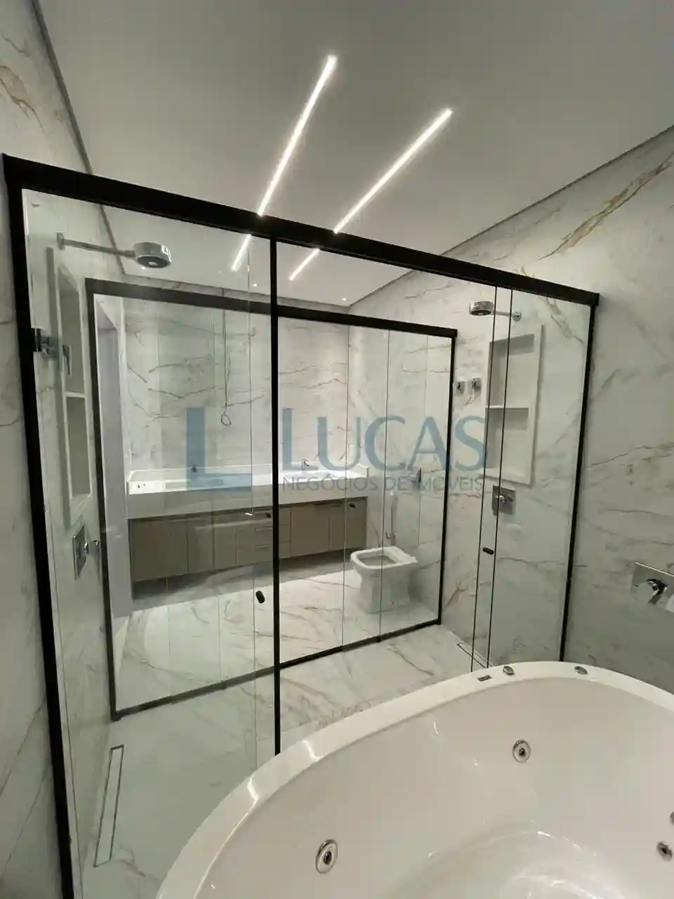 Casa de Condomínio com 3 quartos à venda, 228m² — foto 17 de 27