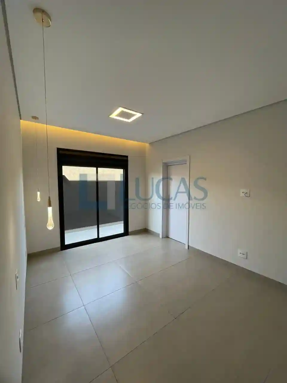 Casa de Condomínio com 3 quartos à venda, 228m² — foto 21 de 27