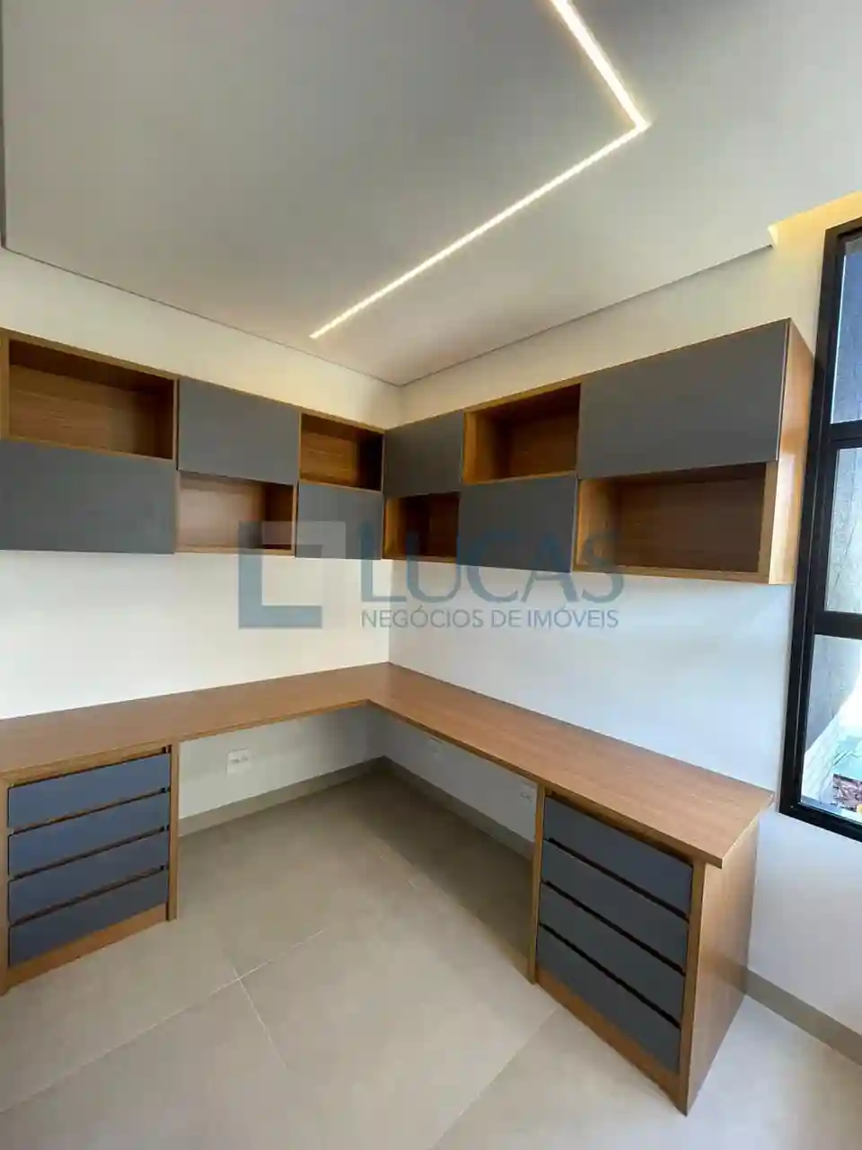 Casa de Condomínio com 3 quartos à venda, 228m² — foto 20 de 27