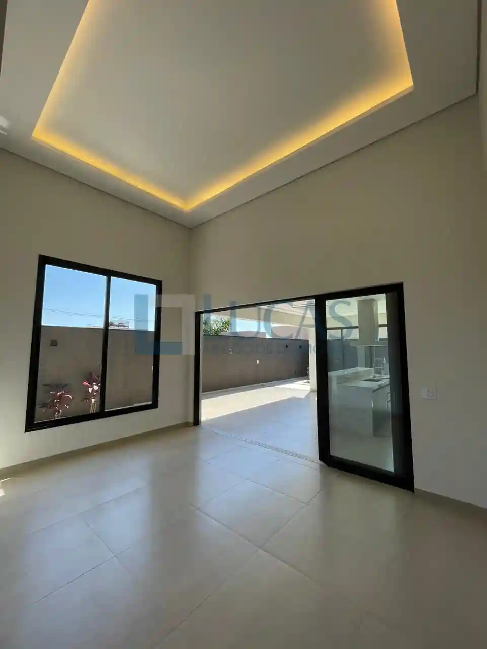 Casa de Condomínio com 3 quartos à venda, 228m² — foto 24 de 27