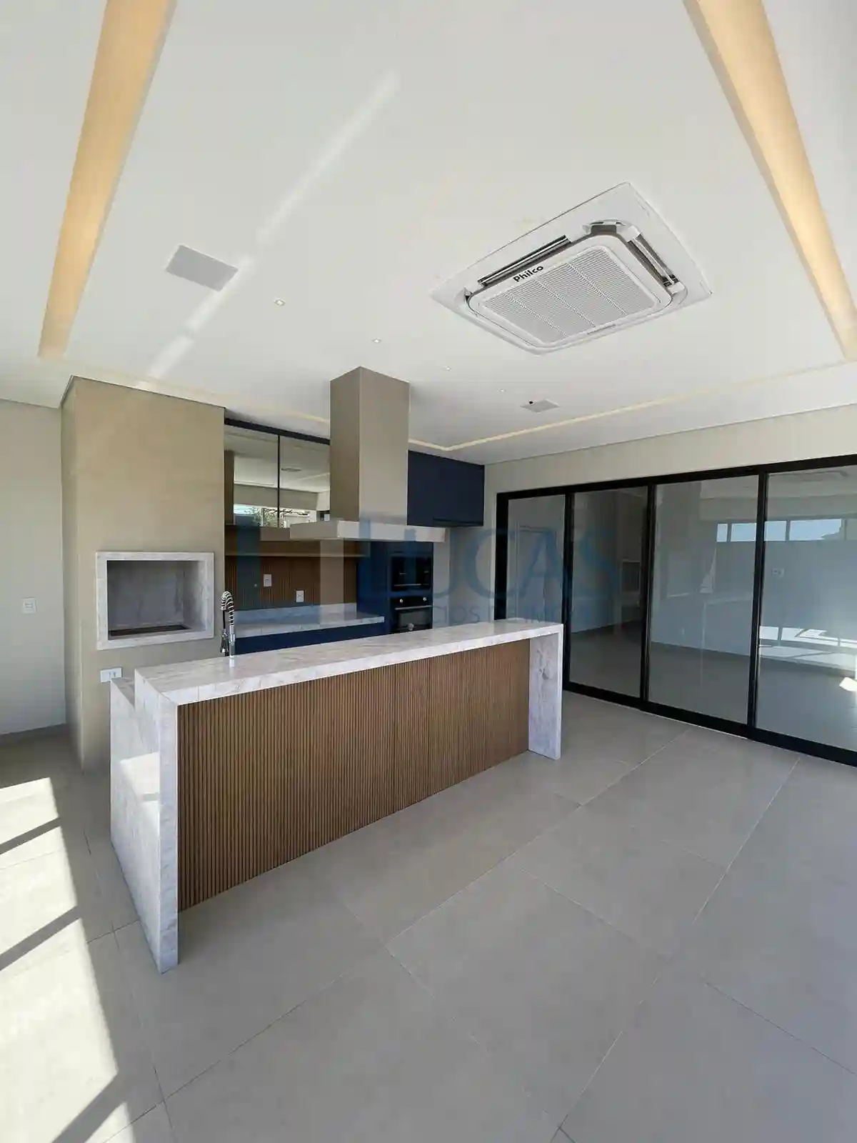 Casa de Condomínio com 3 quartos à venda, 228m² — foto 7 de 27