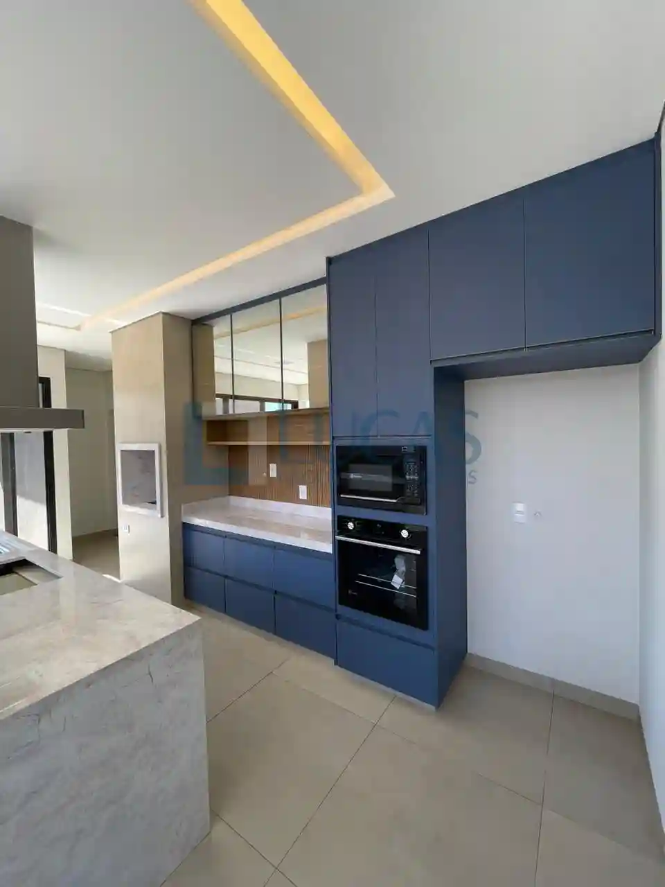 Casa de Condomínio com 3 quartos à venda, 228m² — foto 8 de 27