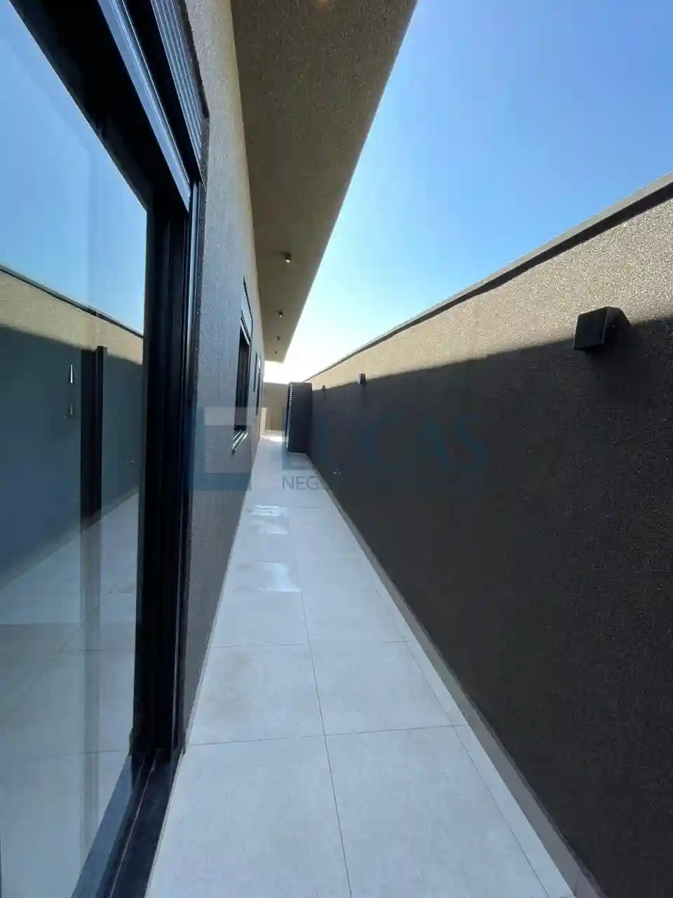 Casa de Condomínio com 3 quartos à venda, 228m² — foto 10 de 27