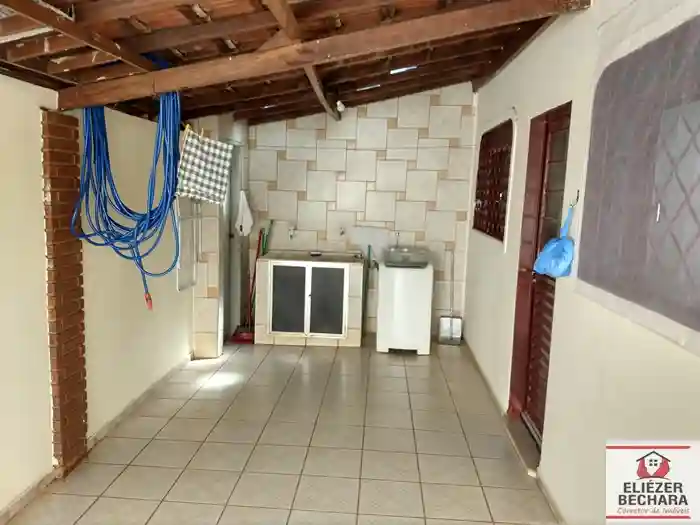 Casa com 3 quartos à venda, 250m² — foto 33 de 44