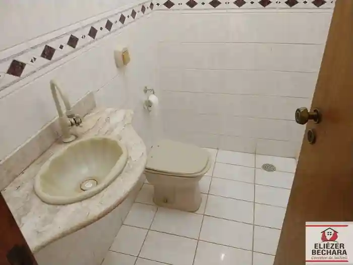 Casa com 3 quartos à venda, 250m² — foto 9 de 44