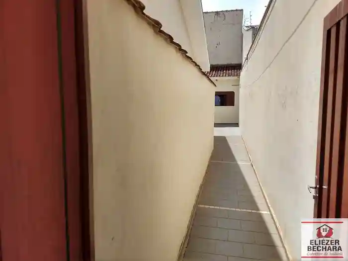 Casa com 3 quartos à venda, 250m² — foto 28 de 44