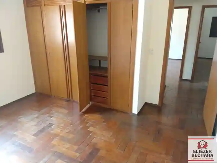 Casa com 3 quartos à venda, 250m² — foto 20 de 44