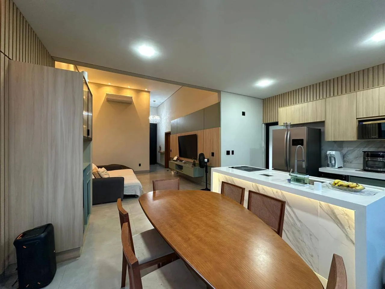 Casa de Condomínio com 3 quartos para aluguel, 300m² — foto 14 de 17