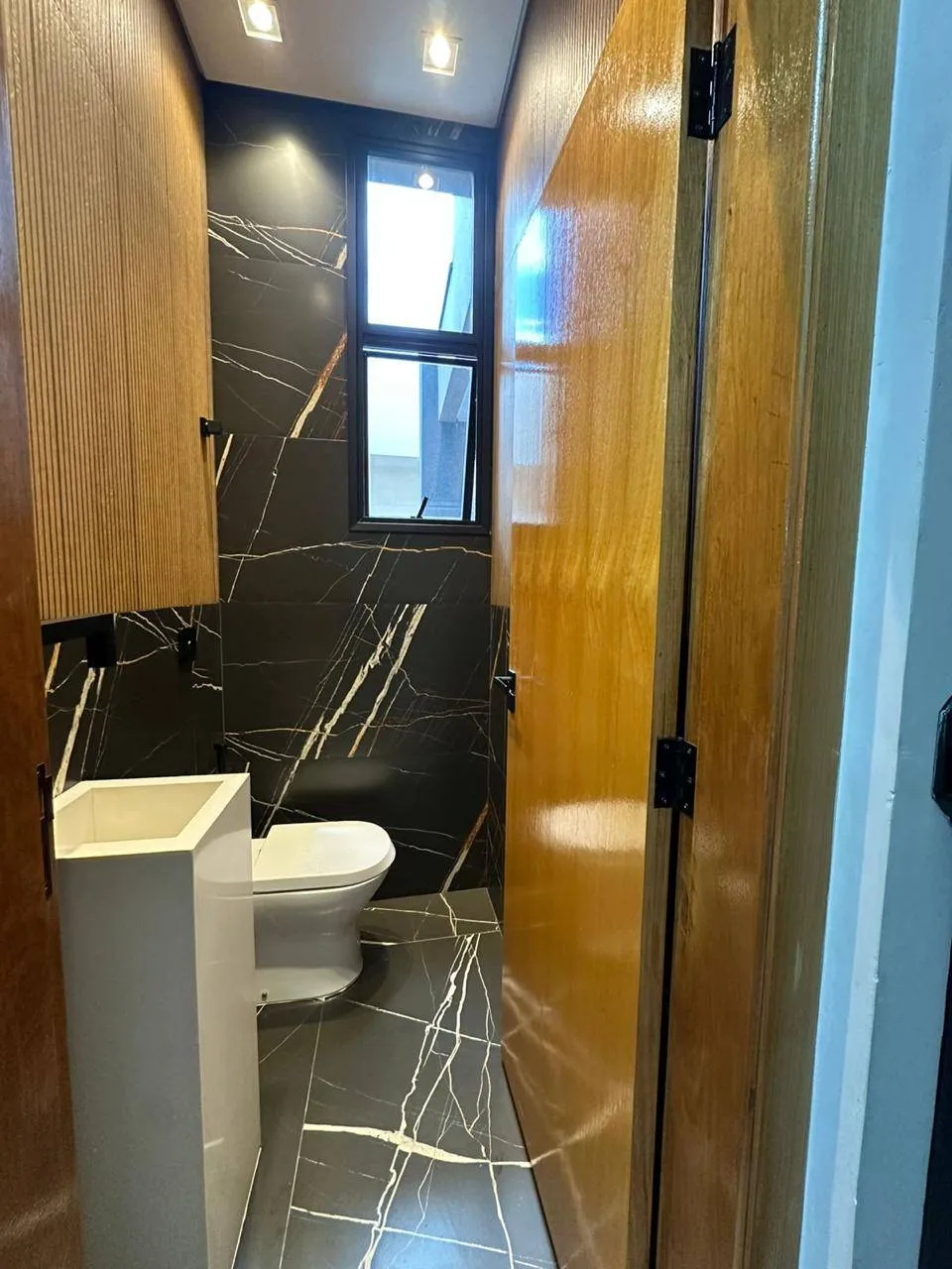 Casa de Condomínio com 3 quartos para aluguel, 300m² — foto 7 de 17