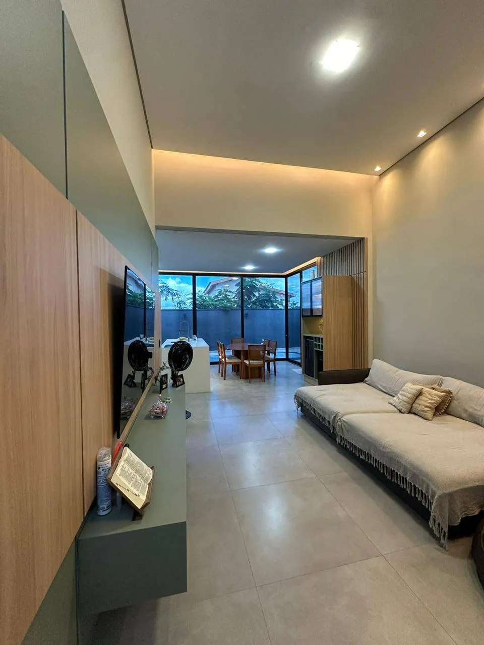 Casa de Condomínio com 3 quartos para aluguel, 300m² — foto 15 de 17