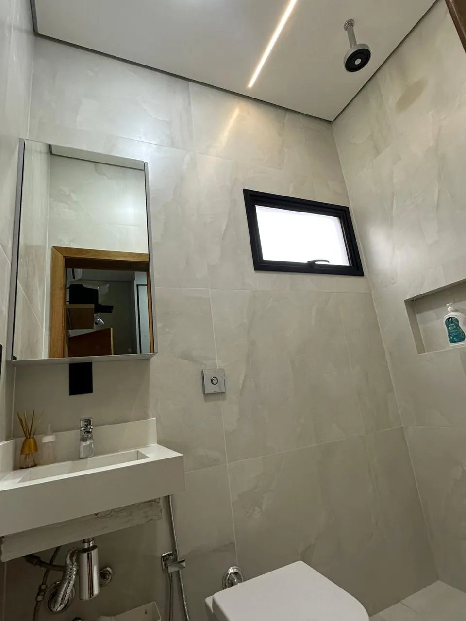 Casa de Condomínio com 3 quartos para aluguel, 300m² — foto 9 de 17