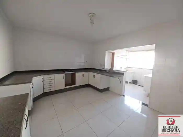 Apartamento com 3 quartos à venda, 116m² — foto 2 de 8