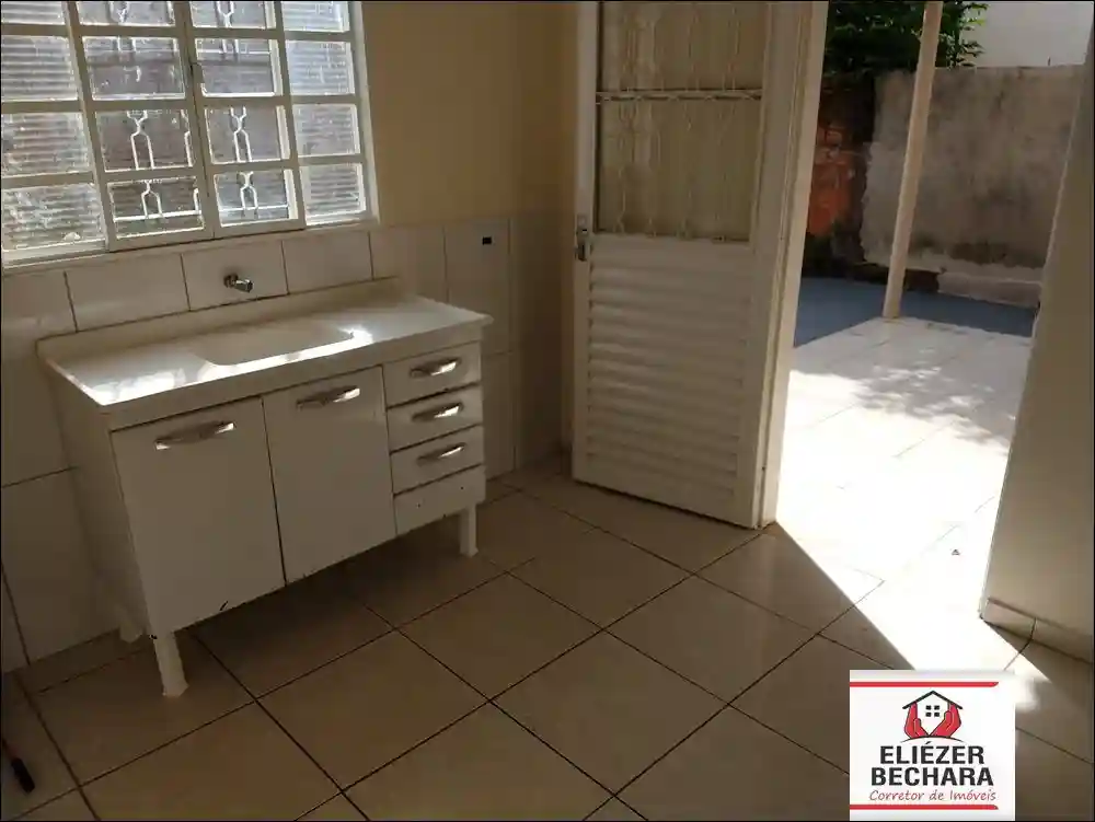 Casa com 2 quartos à venda, 200m² — foto 37 de 48