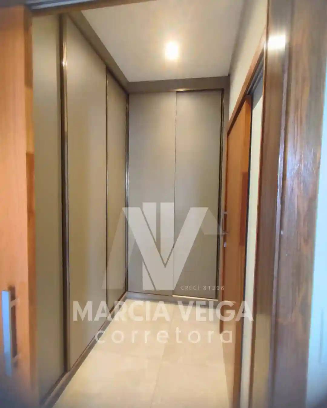 Casa de Condomínio com 3 quartos para aluguel, 275m² — foto 17 de 18