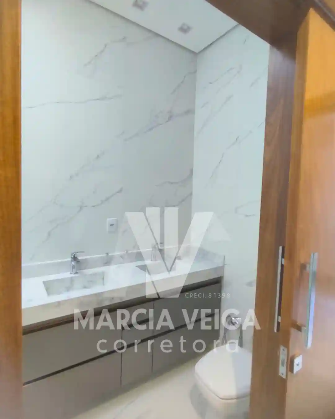 Casa de Condomínio com 3 quartos para aluguel, 275m² — foto 4 de 18