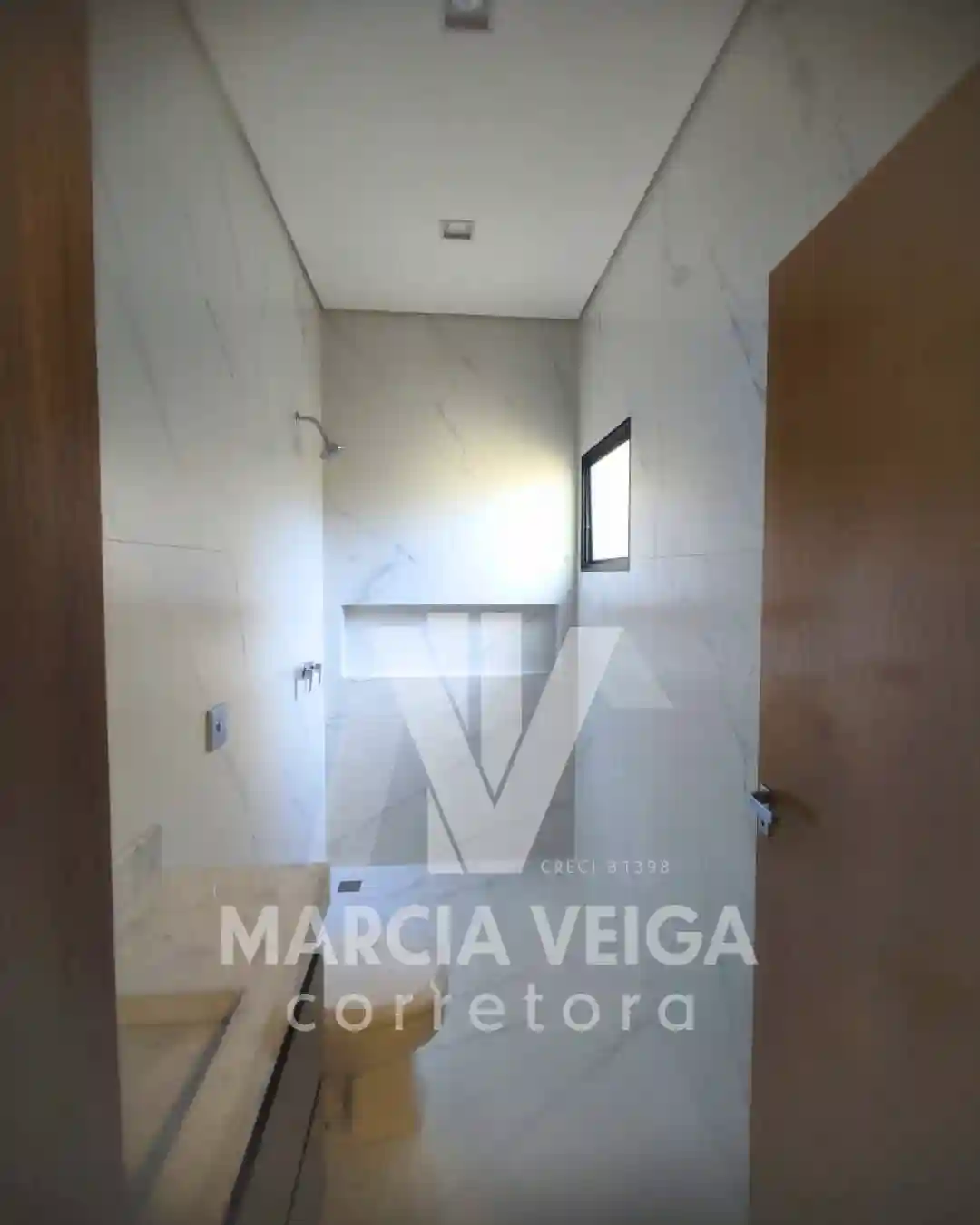 Casa de Condomínio com 3 quartos para aluguel, 275m² — foto 6 de 18