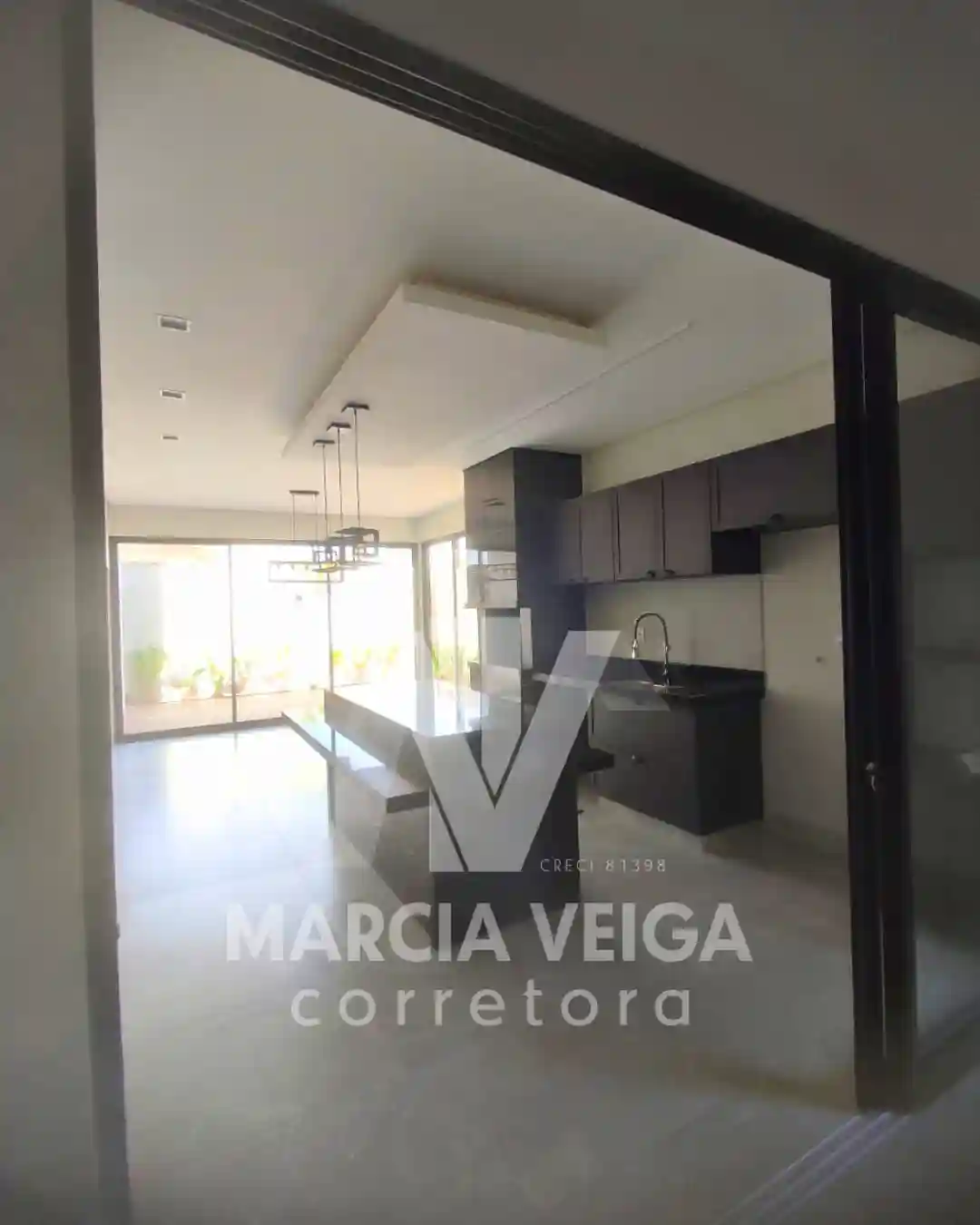 Casa de Condomínio com 3 quartos para aluguel, 275m² — foto 12 de 18