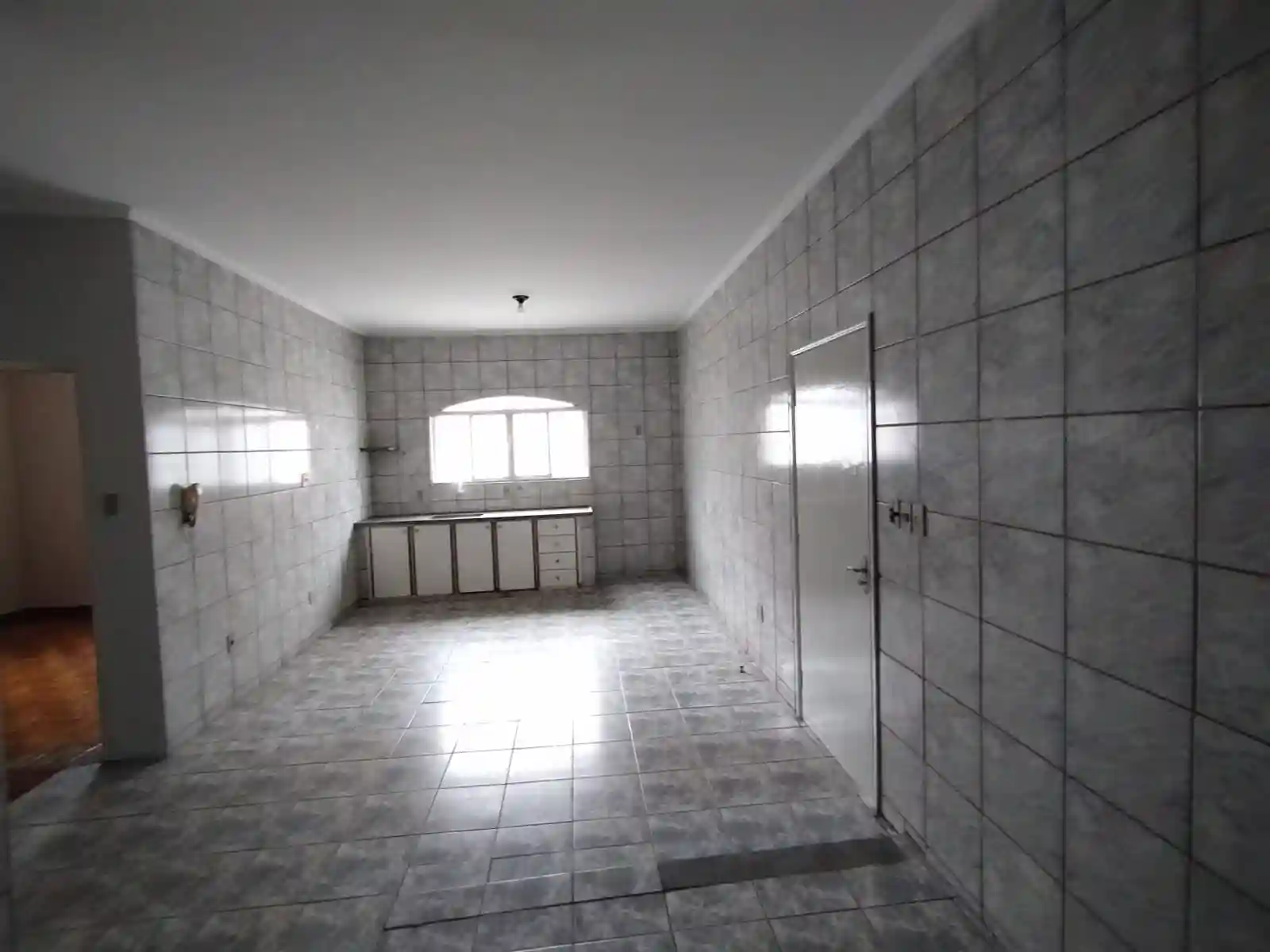 Casa com 3 quartos para aluguel, 130m² — foto 3 de 11