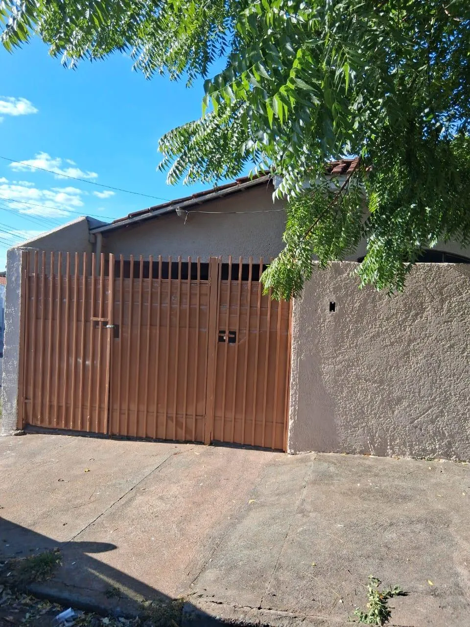 Casa com 3 quartos à venda, 138m² — foto 1 de 15