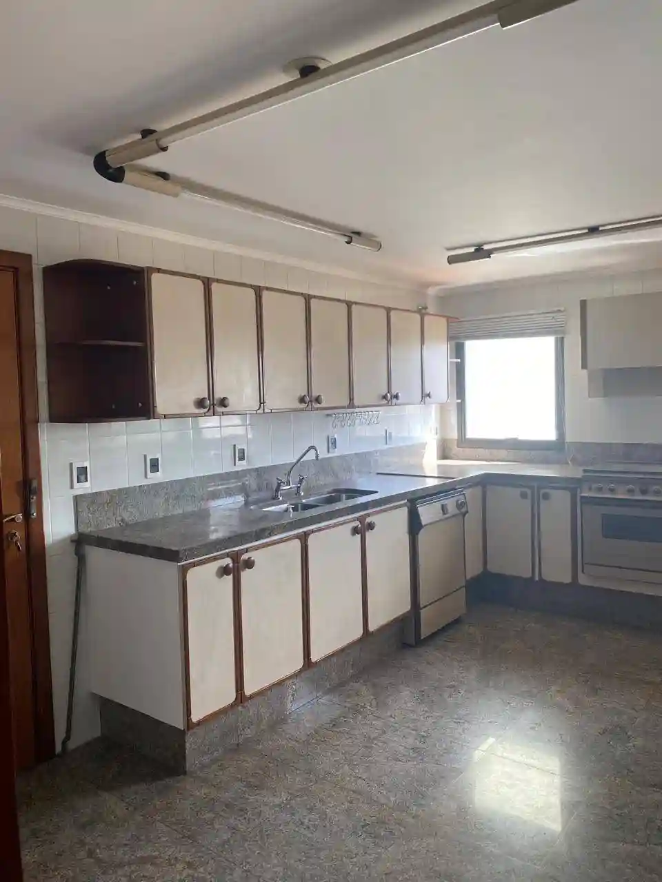 Apartamento com 4 quartos à venda, 420m² — foto 1 de 54