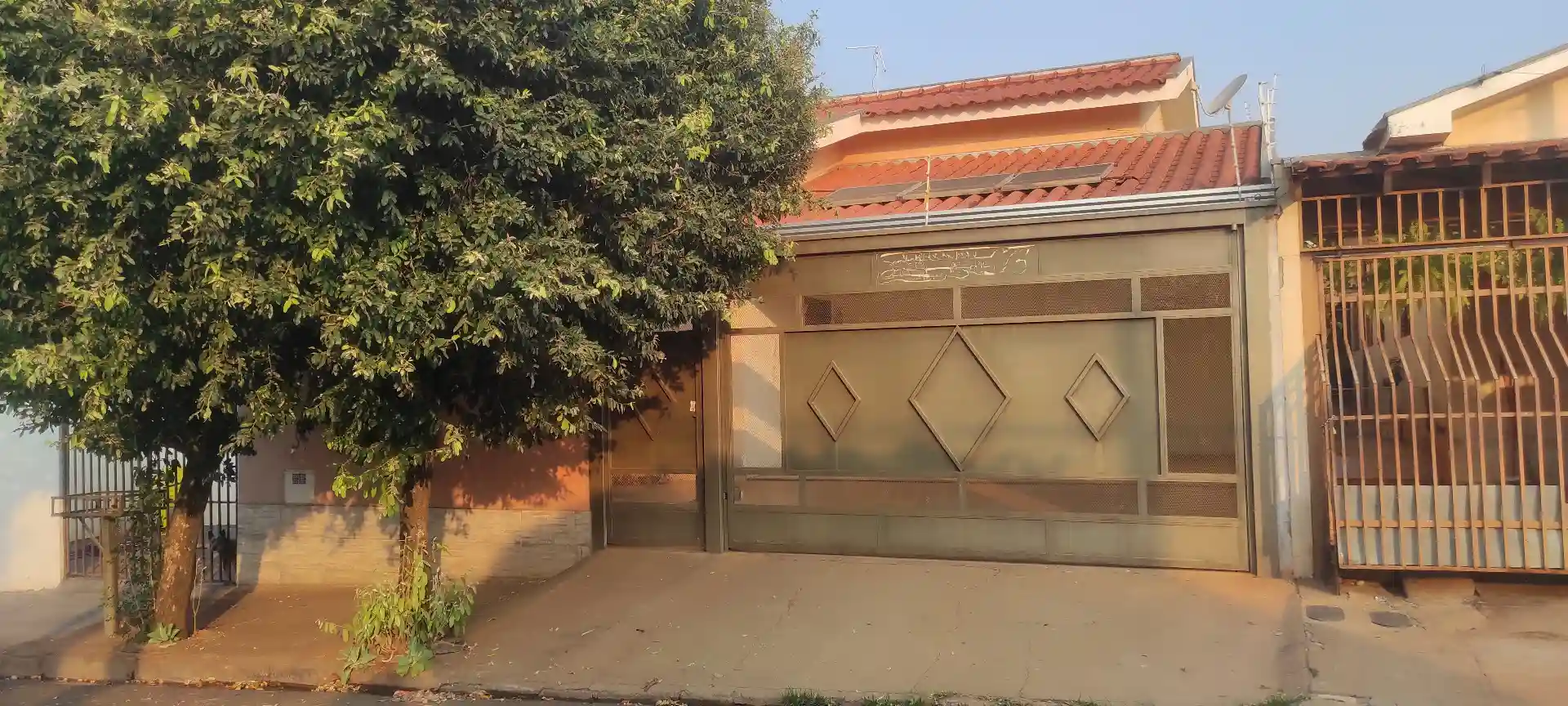 Casa com 3 quartos à venda, 120m² — foto 1 de 17