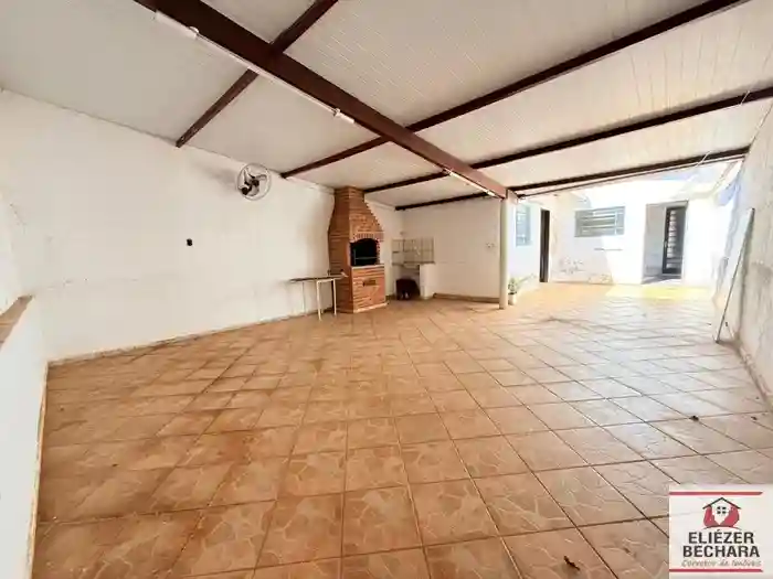 Casa com 3 quartos à venda, 120m² — foto 1 de 25