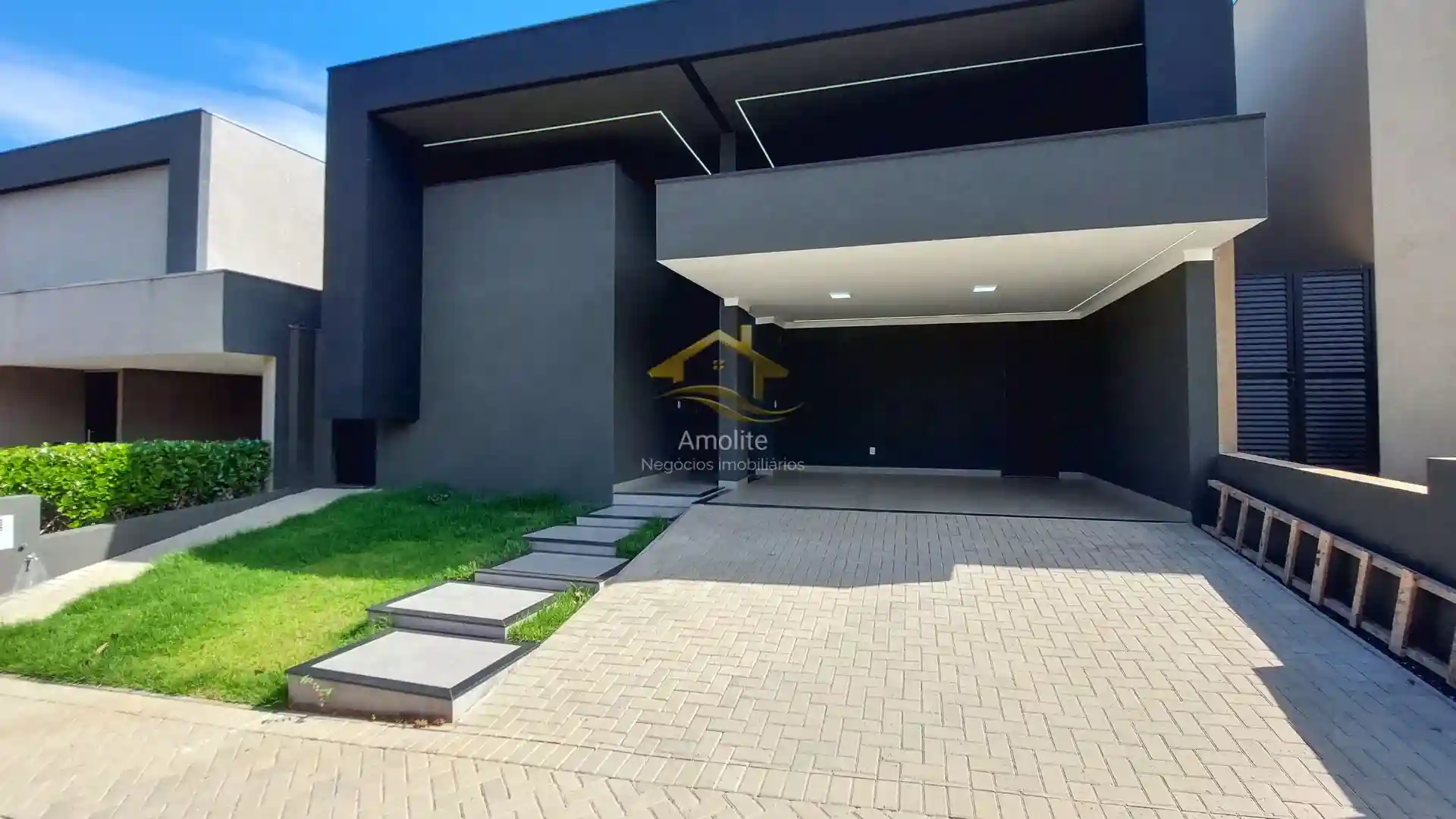 Casa de Condomínio com 3 quartos à venda, 213m² — foto 3 de 40