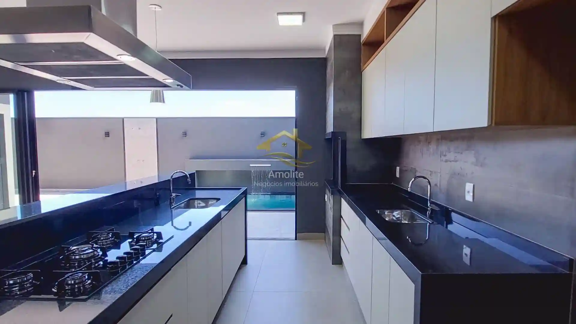 Casa de Condomínio com 3 quartos à venda, 213m² — foto 25 de 40