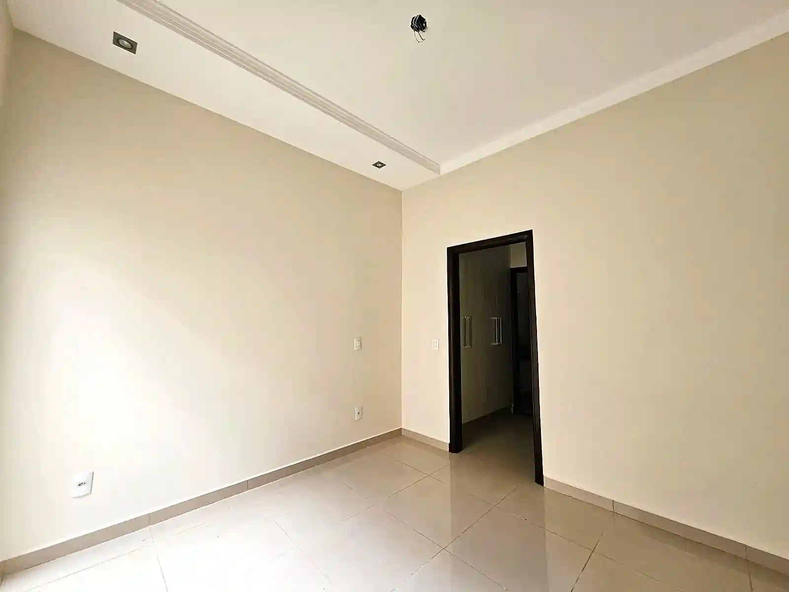 Casa de Condomínio com 3 quartos à venda, 253m² — foto 8 de 18