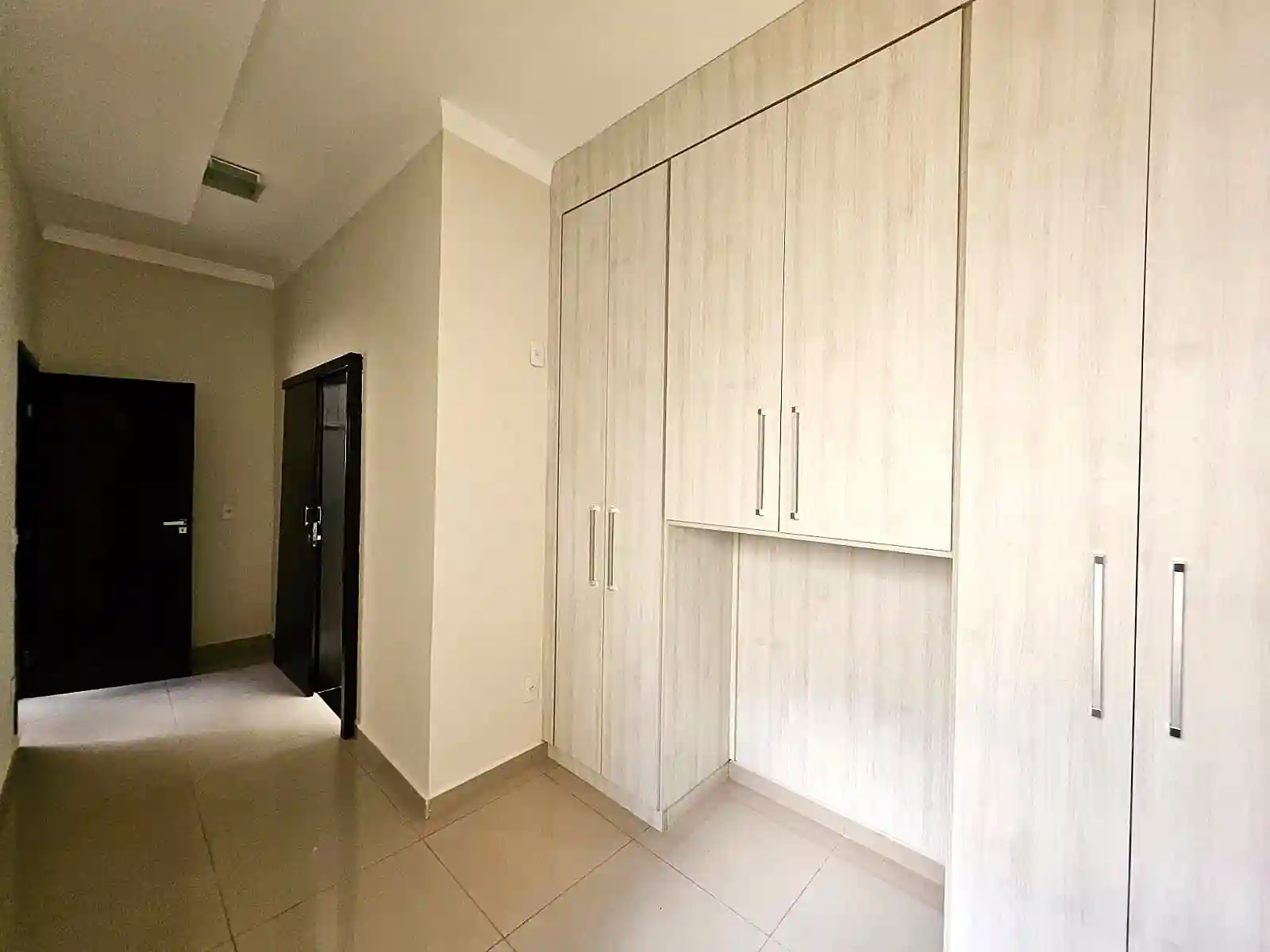 Casa de Condomínio com 3 quartos à venda, 253m² — foto 5 de 18