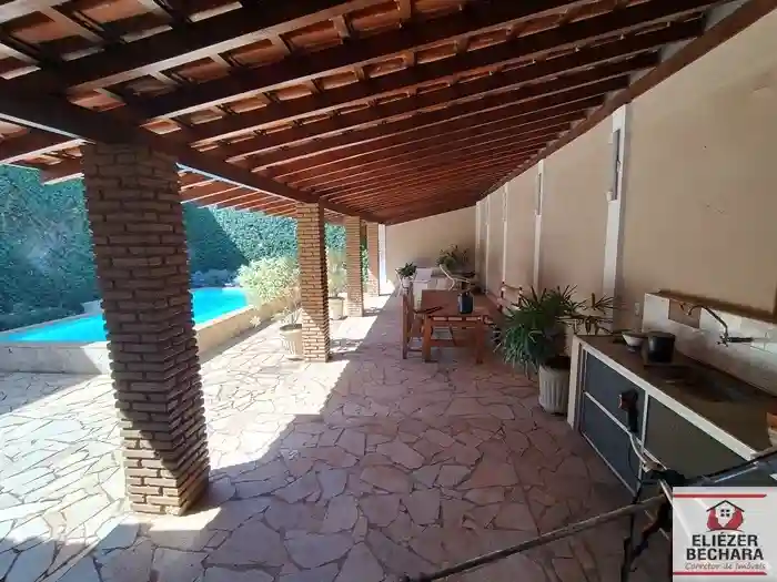 Casa com 3 quartos à venda, 290m² — foto 2 de 42